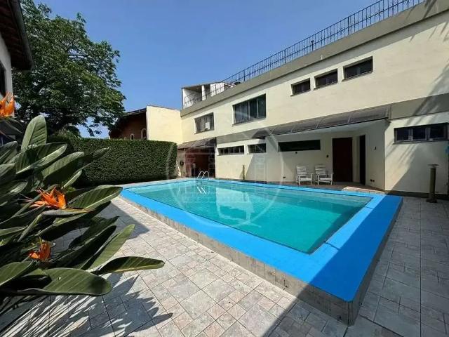 Casa / Sobrado para Locação em São Paulo/SP Interlagos 4 Quartos