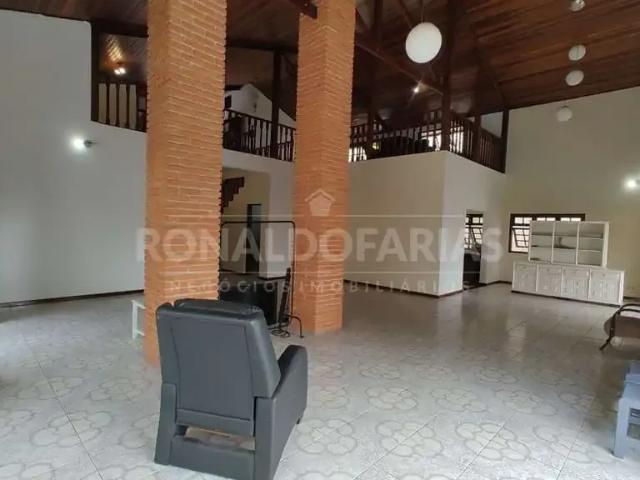 Casa / Sobrado para Locação em São Paulo/SP Interlagos 5 Quartos