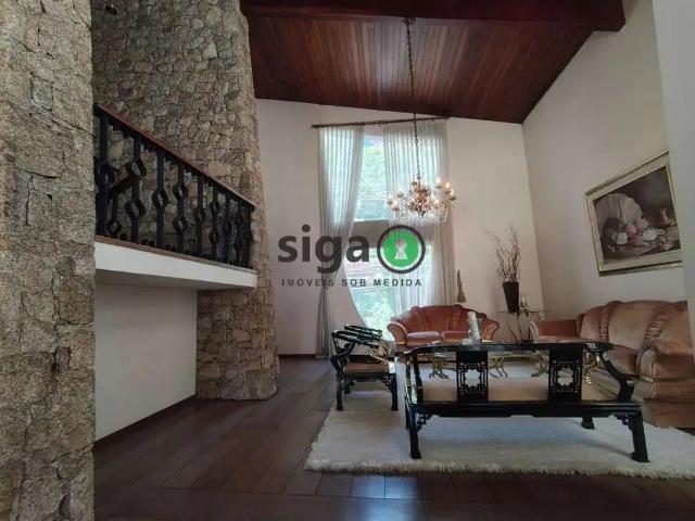 Casa / Sobrado para Locação em São Paulo/SP Interlagos 5 Quartos
