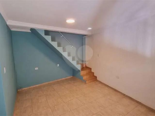 Casa / Sobrado para Locação em São Paulo/SP Interlagos 2 Quartos