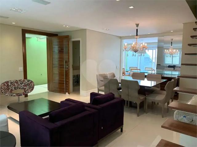 Casa / Sobrado para Locação em São Paulo/SP Interlagos 3 Quartos