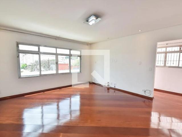 Casa / Sobrado para Locação em São Paulo/SP Ipiranga 3 Quartos