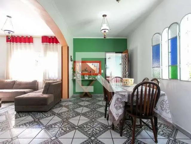 Casa / Sobrado para Locação em São Paulo/SP Itaim Paulista 3 Quartos