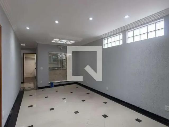 Casa / Sobrado para Locação em São Paulo/SP Itaquera 3 Quartos