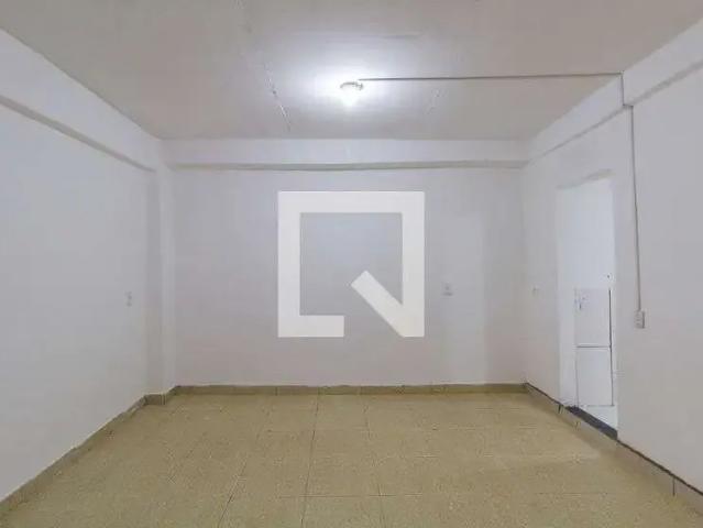 Casa / Sobrado para Locação em São Paulo/SP Itaquera 1 Quartos