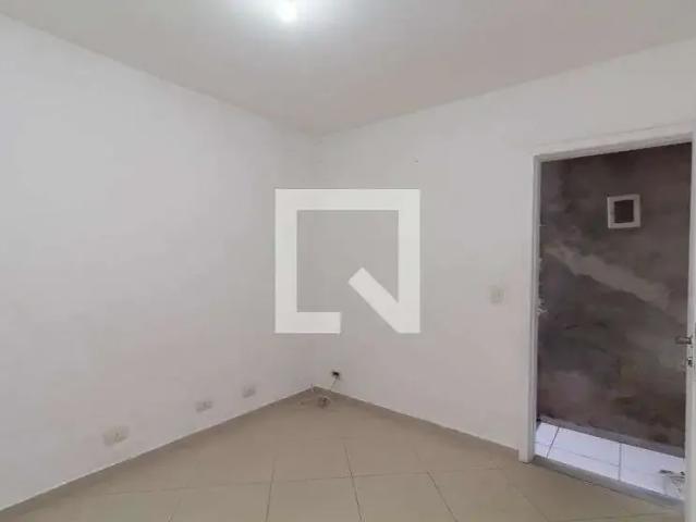 Casa / Sobrado para Locação em São Paulo/SP Itaquera 1 Quartos