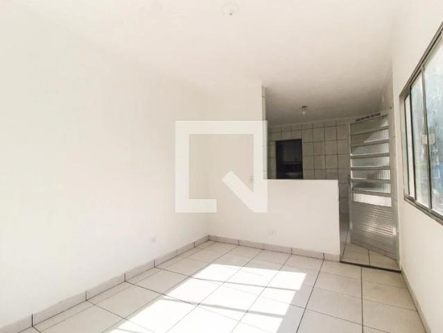 Casa / Sobrado para Locação em São Paulo/SP Itaquera 2 Quartos