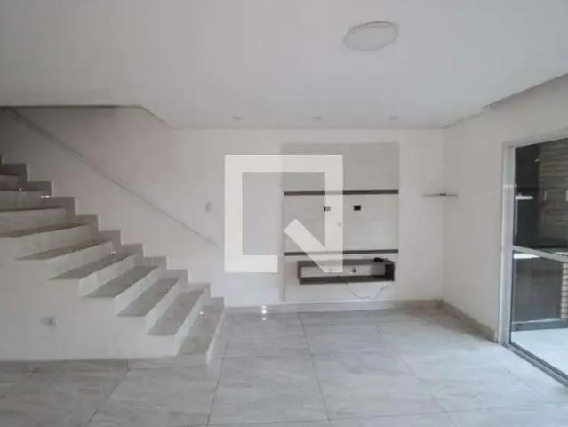 Casa / Sobrado para Locação em São Paulo/SP Itaquera 4 Quartos
