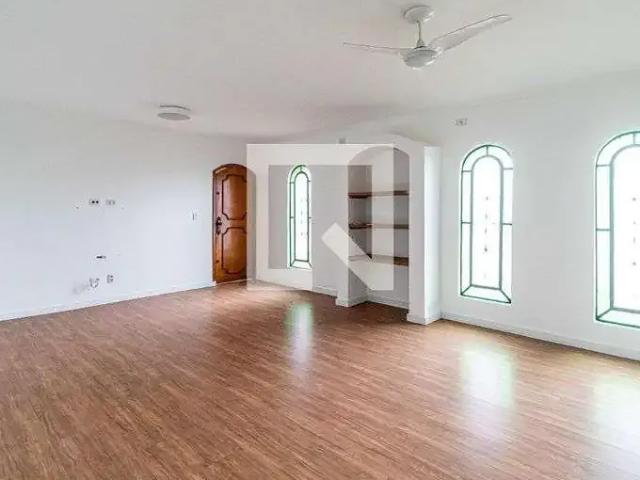 Casa / Sobrado para Locação em São Paulo/SP Jaguaré 5 Quartos