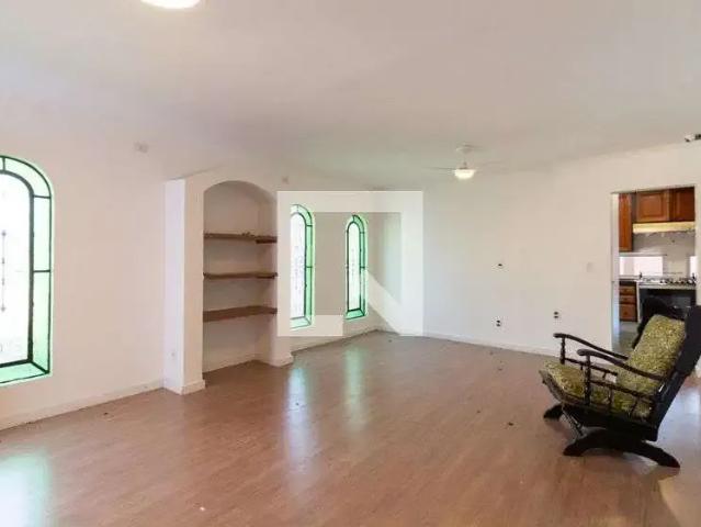 Casa / Sobrado para Locação em São Paulo/SP Jaguaré 3 Quartos
