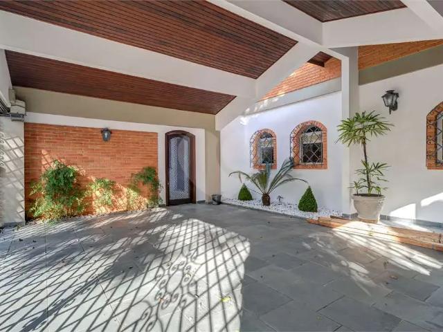Casa / Sobrado para Locação em São Paulo/SP Jardim Marajoara 4 Quartos