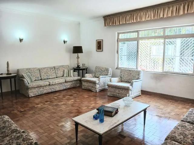Casa / Sobrado para Locação em São Paulo/SP Jardim Marajoara 5 Quartos
