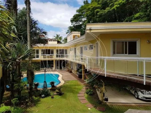 Casa / Sobrado para Locação em São Paulo/SP Jardim Marajoara 6 Quartos