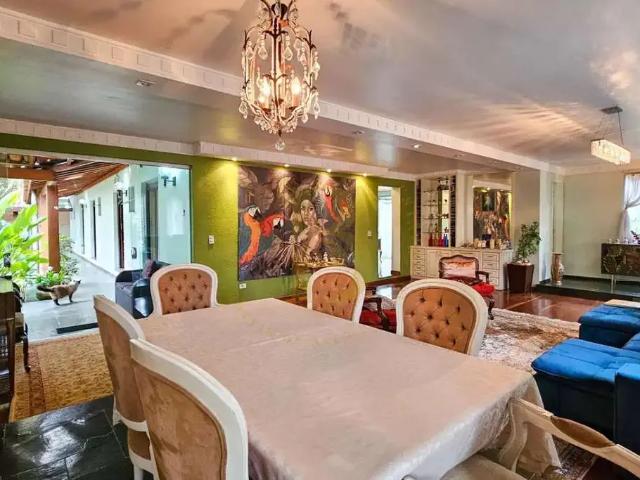 Casa / Sobrado para Locação em São Paulo/SP Jardim Marajoara 6 Quartos