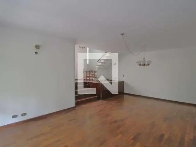 Casa / Sobrado para Locação em São Paulo/SP Jardim Marajoara 3 Quartos