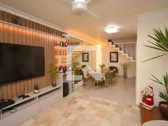 Casa / Sobrado para Locação em São Paulo/SP Jardim Marajoara 3 Quartos