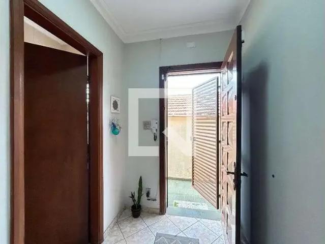 Casa / Sobrado para Locação em São Paulo/SP Jardim Marisa 4 Quartos