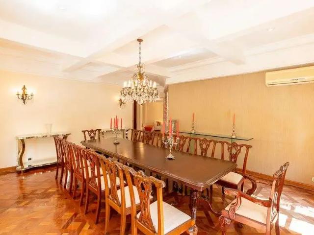 Casa / Sobrado para Locação em São Paulo/SP Jardim Morumbi 6 Quartos