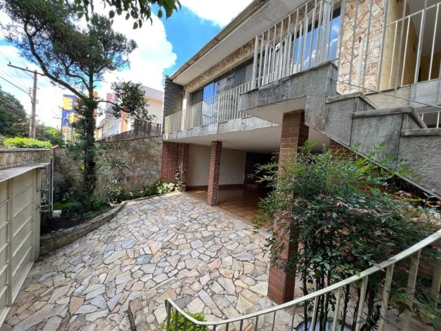 Casa / Sobrado para Locação em São Paulo/SP Jardim Avelino 3 Quartos