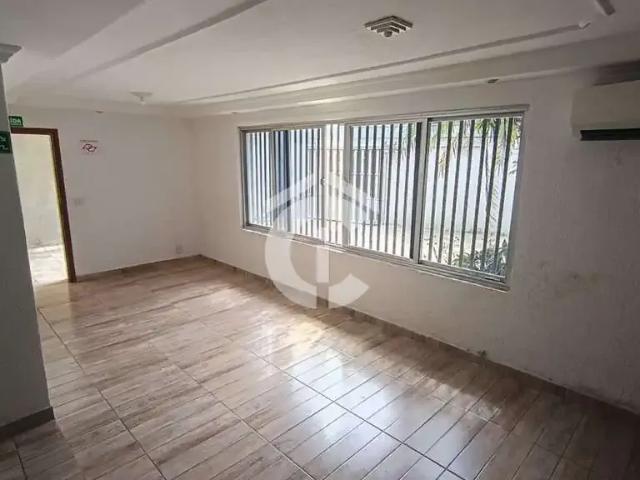 Casa / Sobrado para Locação em São Paulo/SP Jardim Avelino 4 Quartos
