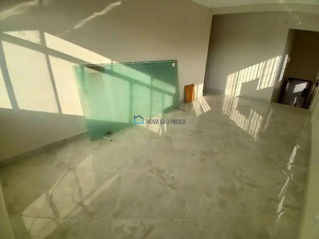 Casa / Sobrado para Locação em São Paulo/SP Jardim Alzira 3 Quartos