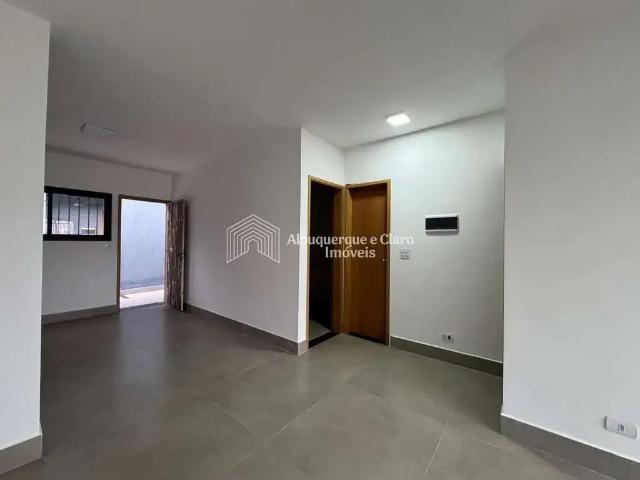 Casa / Sobrado para Locação em São Paulo/SP Jardim Alzira 3 Quartos