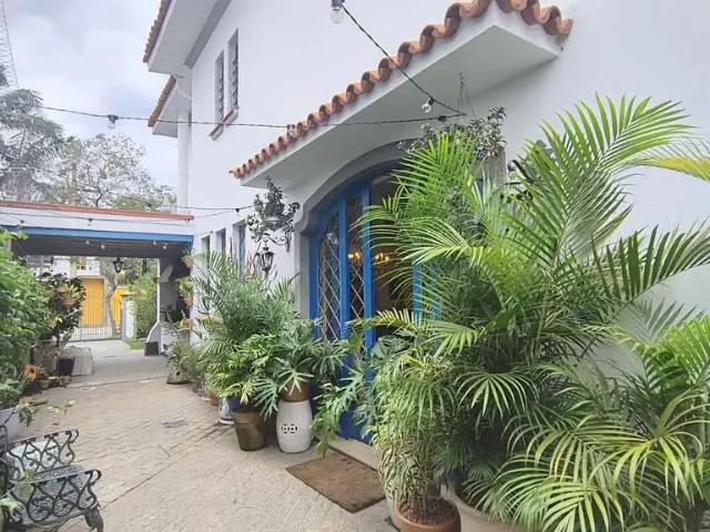 Casa / Sobrado para Locação em São Paulo/SP Jardim América 3 Quartos