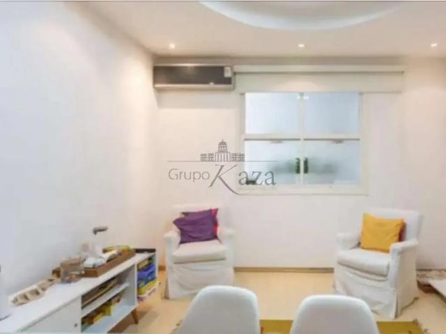Casa / Sobrado para Locação em São Paulo/SP Jardim América 10 Quartos