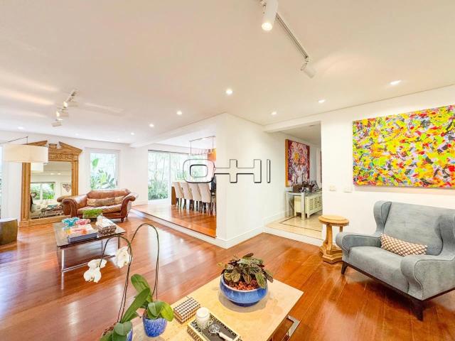 Casa / Sobrado para Locação em São Paulo/SP Jardim América 4 Quartos