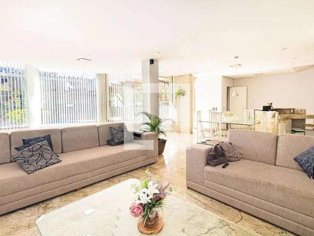 Casa / Sobrado para Locação em São Paulo/SP Jardim Brasil 4 Quartos