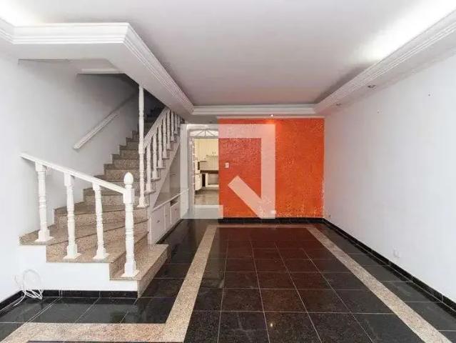 Casa / Sobrado para Locação em São Paulo/SP Jardim Brasil 3 Quartos