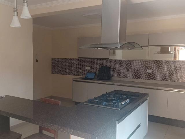 Casa / Sobrado para Locação em São Paulo/SP Jardim Campo Grande 5 Quartos