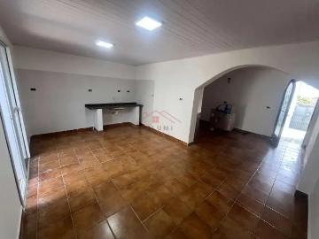 Praça Ferrúcio Tolesi - Garagem, Área de serviço