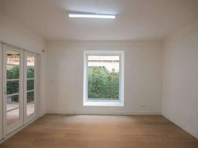 Casa / Sobrado para Locação em São Paulo/SP Jardim Europa 3 Quartos