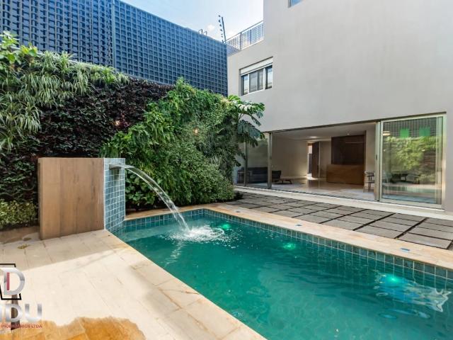 Casa / Sobrado para Locação em São Paulo/SP Jardim Europa 3 Quartos