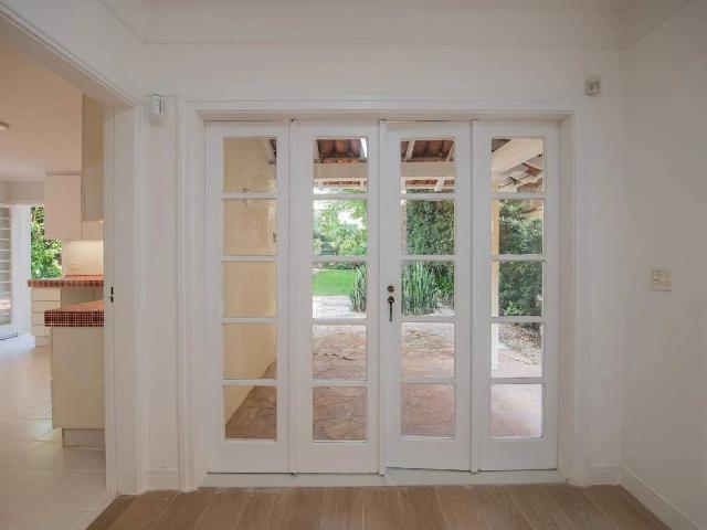 Casa / Sobrado para Locação em São Paulo/SP Jardim Europa 3 Quartos