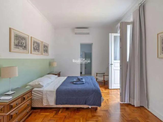 Casa / Sobrado para Locação em São Paulo/SP Jardim Europa 3 Quartos