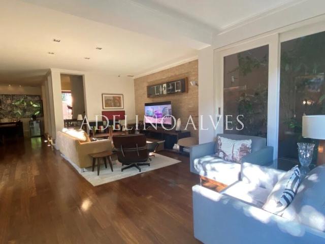 Casa / Sobrado para Locação em São Paulo/SP Jardim Europa 3 Quartos
