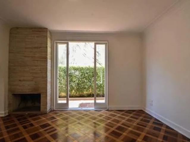 Casa / Sobrado para Locação em São Paulo/SP Jardim Europa 3 Quartos
