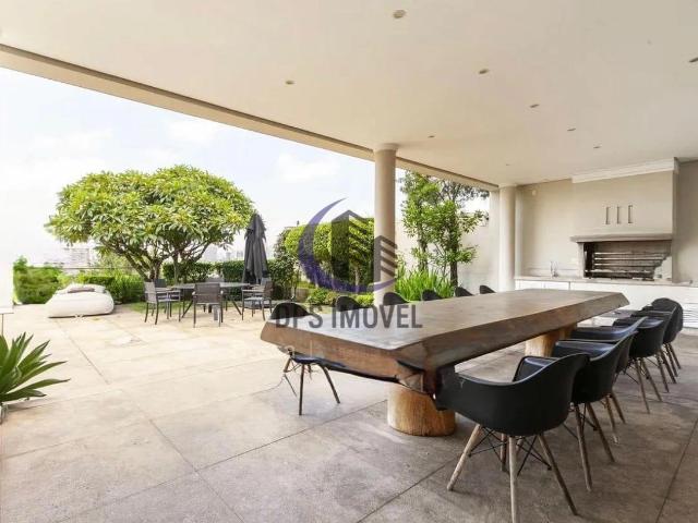 Casa / Sobrado para Locação em São Paulo/SP Jardim Everest 5 Quartos