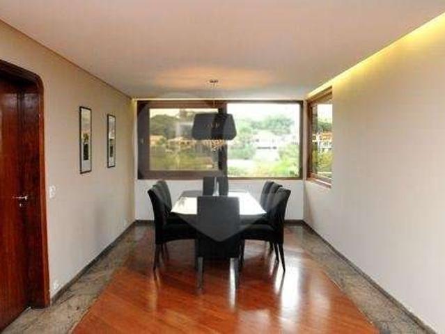 Casa / Sobrado para Locação em São Paulo/SP Jardim Guedala 5 Quartos