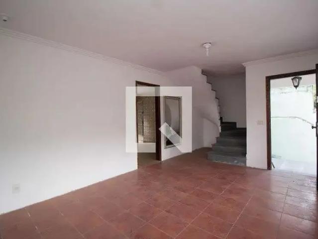 Casa / Sobrado para Locação em São Paulo/SP Jardim Íris 5 Quartos
