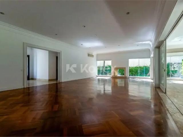 Casa / Sobrado para Locação em São Paulo/SP Jardim Leonor 4 Quartos