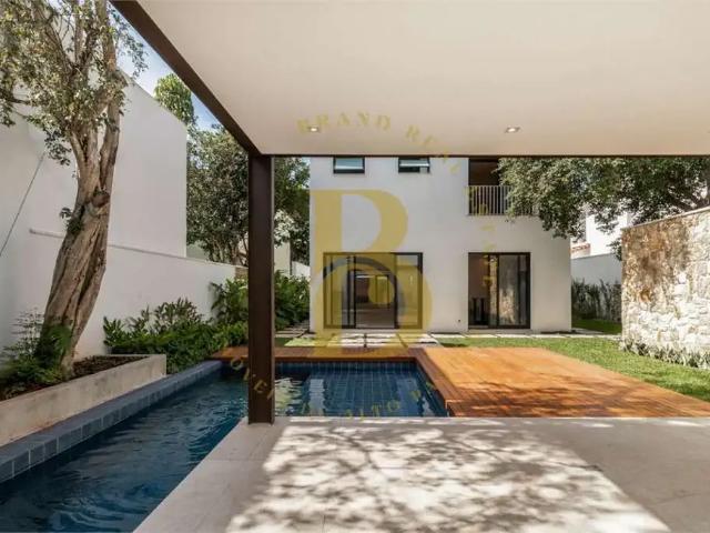 Casa / Sobrado para Locação em São Paulo/SP Jardim Paulista 4 Quartos