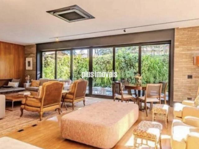 Casa / Sobrado para Locação em São Paulo/SP Jardim Paulista 5 Quartos