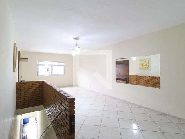 Casa / Sobrado para Locação em São Paulo/SP Jardim Peri 4 Quartos
