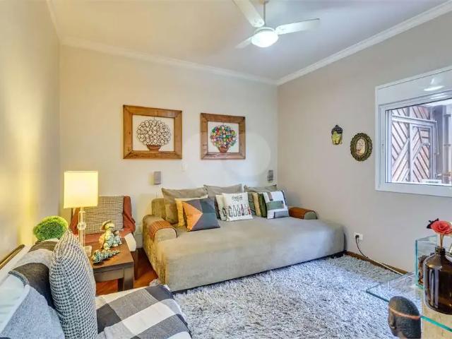 Casa / Sobrado para Locação em São Paulo/SP Jardim Prudência 4 Quartos
