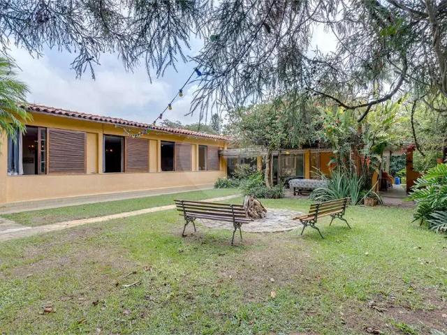 Casa / Sobrado para Locação em São Paulo/SP Jardim Prudência 5 Quartos