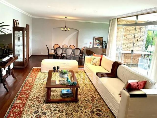 Casa / Sobrado para Locação em São Paulo/SP Jardim Prudência 5 Quartos