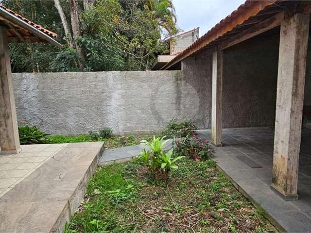 Casa / Sobrado para Locação em São Paulo/SP Jardim Represa 5 Quartos